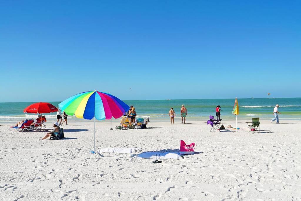Siesta Cool: Only Minutes Walk To Siesta Beach! เซียสตาคีย์ ภายนอก รูปภาพ